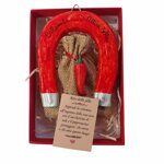 ferro-di-cavallo-in-ceramica-cornetto-portafortuna-e-sacchetto-con-sale-rito-jella-in-scatolo-regalo-fatto-a-mano-in-italia