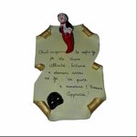 pergamena-con-gobbo-e-maschera-portafortuna-in-ceramica-per-inaugurazione-negozio-fatta-a-mano-in-italia