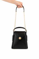 lasignorina-due-nera-e-oro