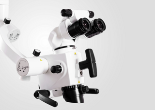 Odontoiatria microscopica a Udine con microscopio operatorio