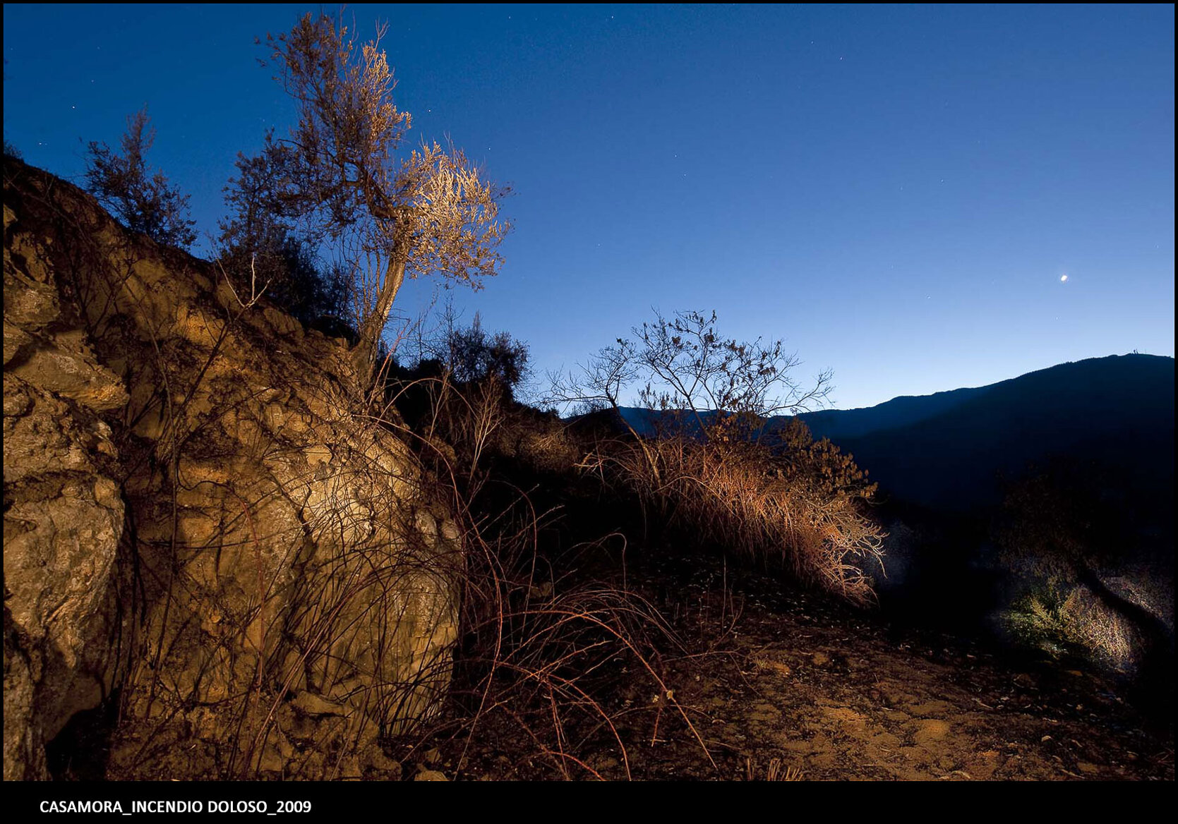 07_casamora_incendio doloso_2009.jpeg 07_casamora_incendio doloso_2009.jpeg