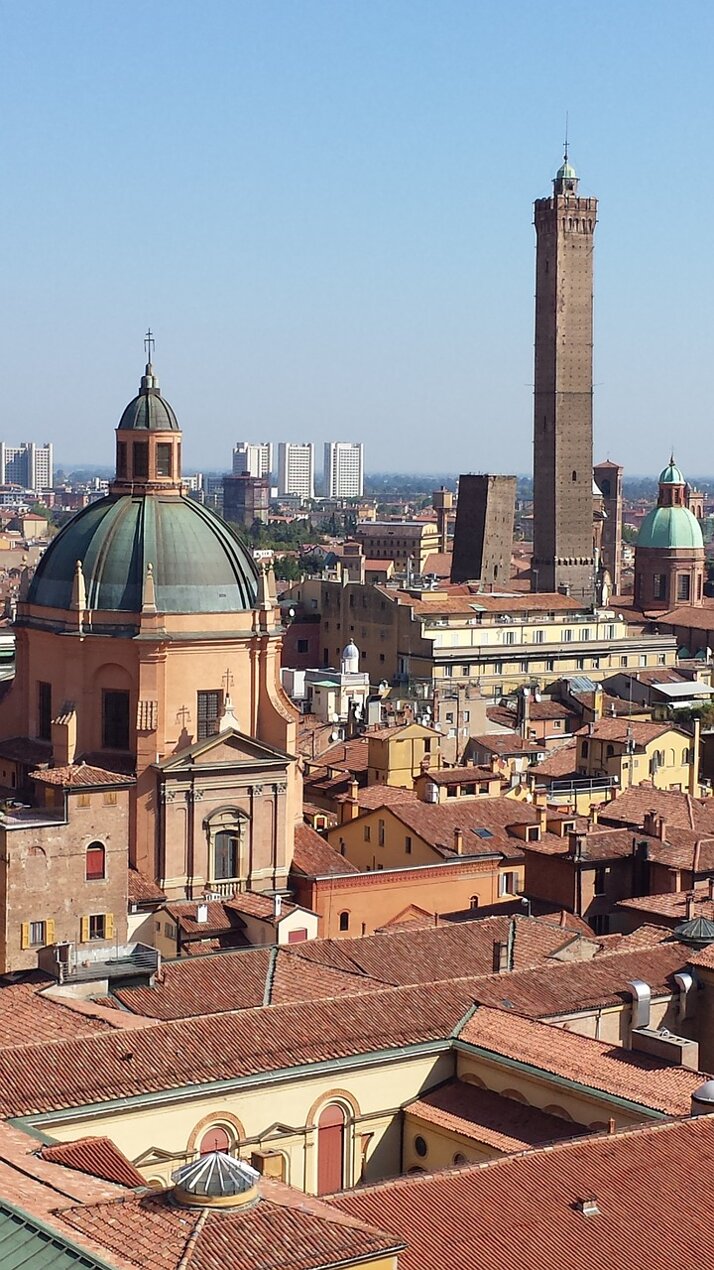 Centro storico di Bologna Centro storico di Bologna