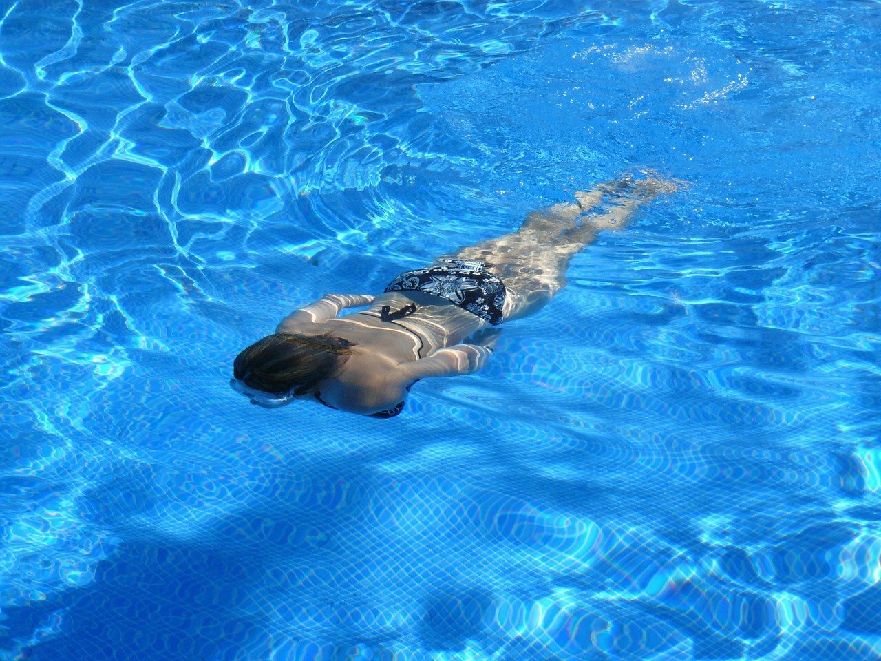 Manutenzione della Piscina: come mantenere l'acqua sempre limpida