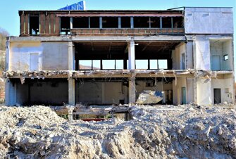 demolizioni industriali di capannoni e fabbriche