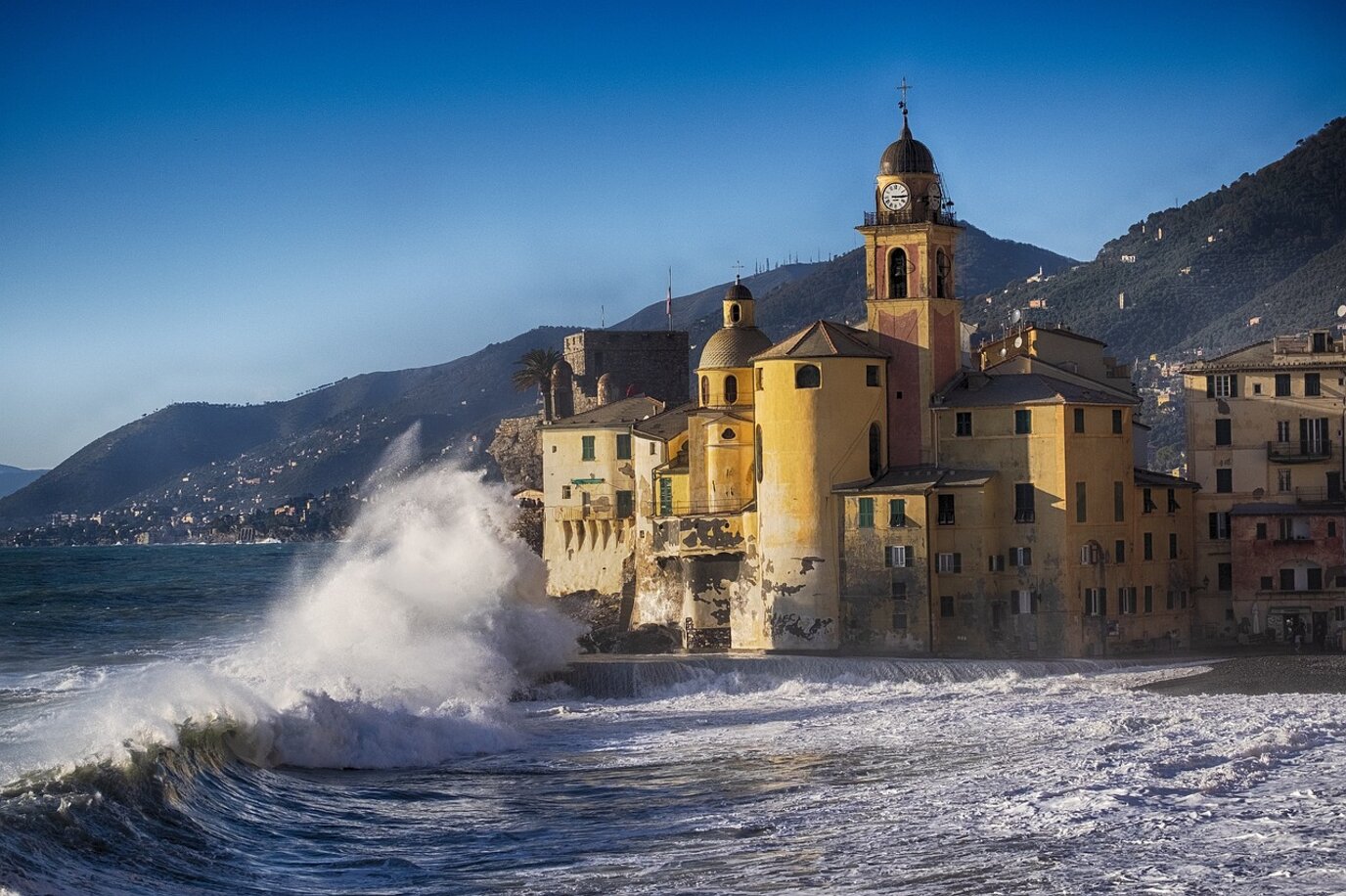Immagine della costa ligure Immagine della costa ligure