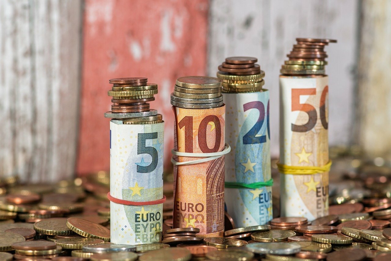 Investire per il Futuro: Guida ai Principali Strumenti Finanziari e alle Loro Caratteristiche